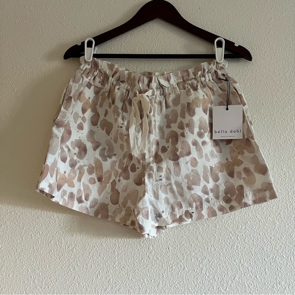 NWT Bella Dahl Ruffle Waist Short in Mojave Spots Print Size Small - Picture 4 of 10